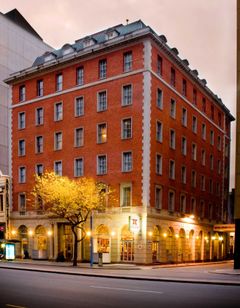 Hotel Grand Chancellor on Currie