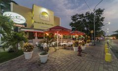 Brickell Bay Beach Club & Spa