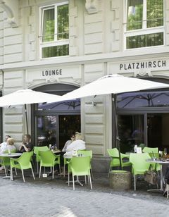 Platzhirsch Hotel & Bar