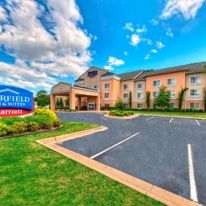 Fairfield Inn & Suites Russellville