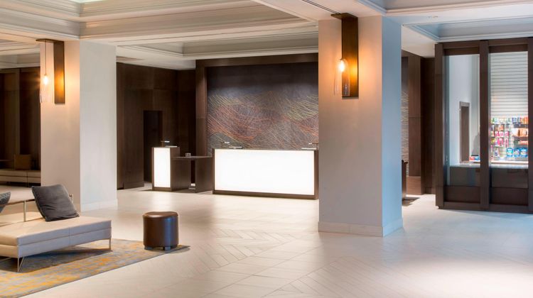 Franklin Marriott Cool Springs Lobby