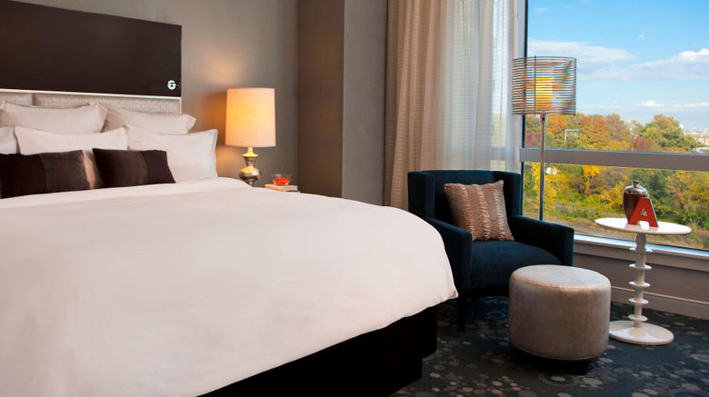 <b>Renaissance Arlington Capital View Hotel Room</b>. Images powered by <a href="https://leonardo.com/" title="Leonardo Worldwide" target="_blank">Leonardo</a>.