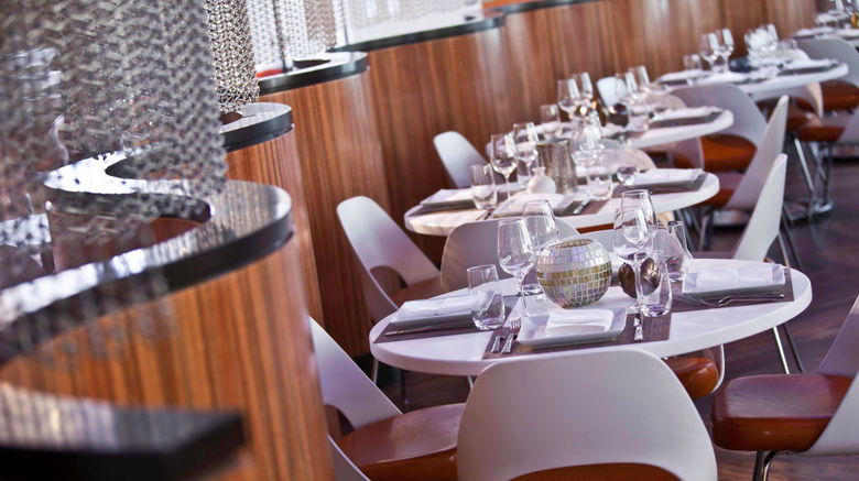 <b>Renaissance Arlington Capital View Hotel Restaurant</b>. Images powered by <a href="https://leonardo.com/" title="Leonardo Worldwide" target="_blank">Leonardo</a>.