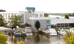 Holiday Inn Grand Haven Waterfront