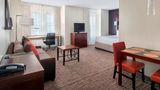 Residence Inn Alexandria at Carlyle Suite