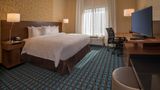 Fairfield Inn & Suites Altoona Room