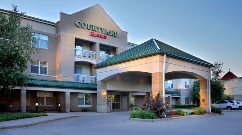 Courtyard By Marriott Wausau- First Class Wausau Wi Hotels- Gds Reservation Codes Travel Weekly