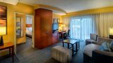 Courtyard by Marriott Airport Suite