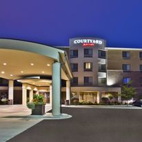 Courtyard by Marriott Madison West