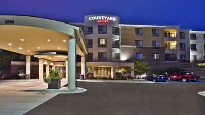 Courtyard by Marriott Madison West