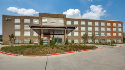 Holiday Inn Express/Suites Dallas North