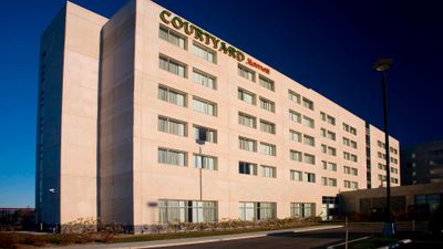 Courtyard by Marriott Montreal Airport