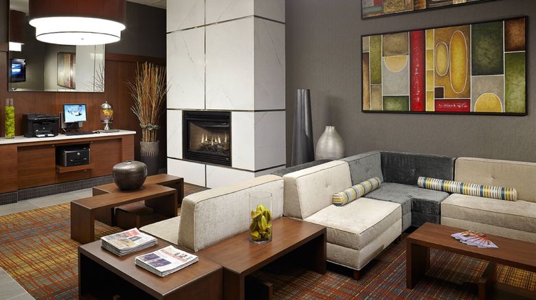 <b>Courtyard by Marriott Montreal Airport Lobby</b>. Images powered by <a href="https://leonardo.com/" title="Leonardo Worldwide" target="_blank">Leonardo</a>.