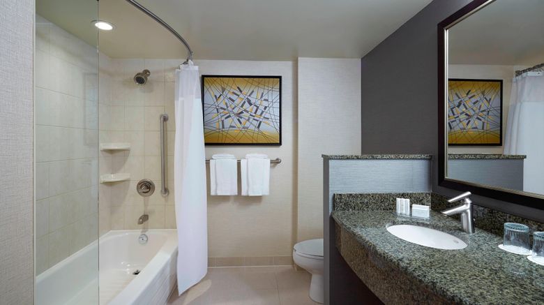 <b>Courtyard by Marriott Montreal Airport Room</b>. Images powered by <a href="https://leonardo.com/" title="Leonardo Worldwide" target="_blank">Leonardo</a>.