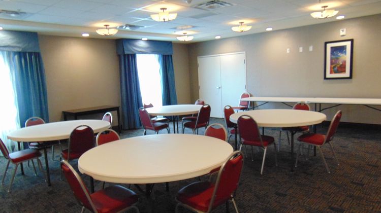 Holiday Inn Express & Stes Springville Meeting
