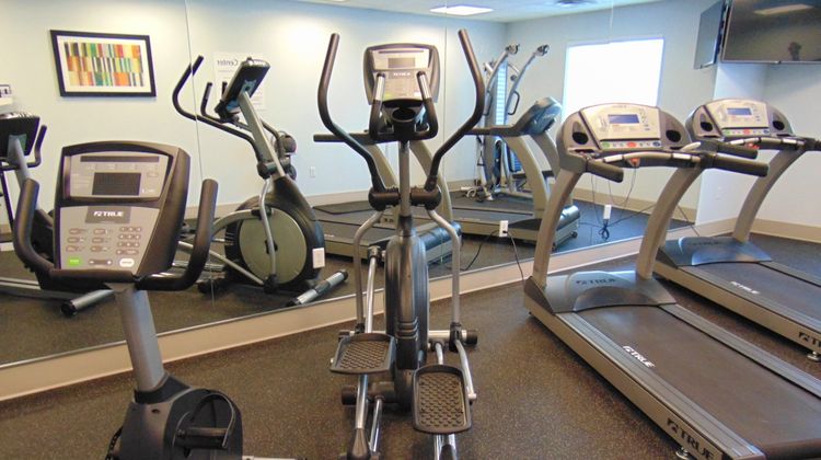 Holiday Inn Express & Stes Springville Health Club