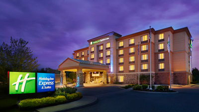 Holiday Inn Express Hotel & Suites