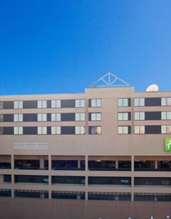 Holiday Inn Hotel & Suites