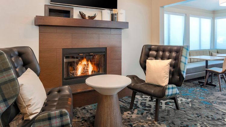 Residence Inn Chicago Deerfield Lobby