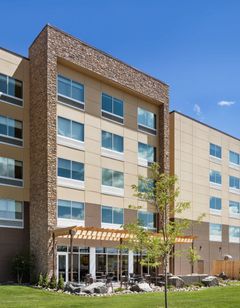 Holiday Inn Express/Suites Duluth North
