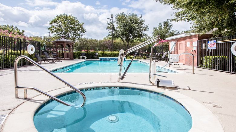 <b>Holiday Inn Express & Suites Dallas Pool</b>. Images powered by <a href="https://leonardo.com/" title="Leonardo Worldwide" target="_blank">Leonardo</a>.