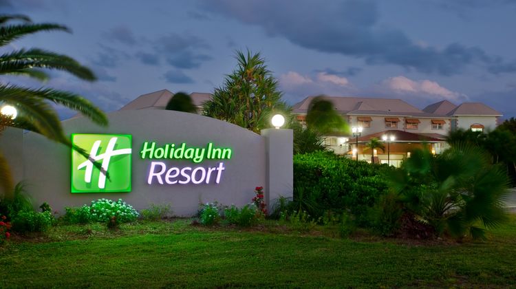 Holiday Inn Resort Grand Cayman Exterior