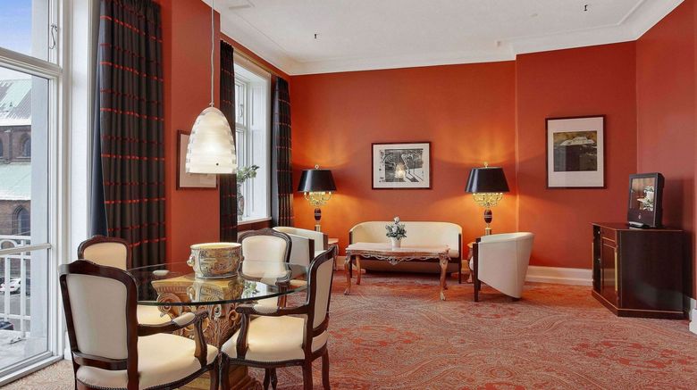 <b>Royal Hotel Room</b>. Images powered by <a href="https://leonardo.com/" title="Leonardo Worldwide" target="_blank">Leonardo</a>.