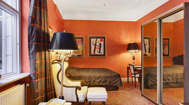 <b>Royal Hotel Room</b>. Images powered by <a href="https://leonardo.com/" title="Leonardo Worldwide" target="_blank">Leonardo</a>.
