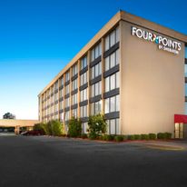 Four Points by Sheraton Kansas City Arpt