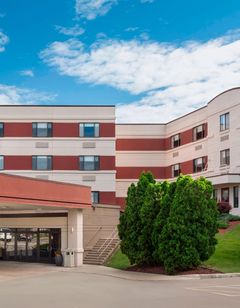 Four Points by Sheraton Milwaukee Arpt