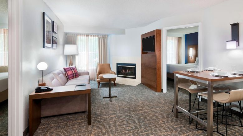 <b>Residence Inn Sarasota Bradenton Suite</b>. Images powered by <a href="https://leonardo.com/" title="Leonardo Worldwide" target="_blank">Leonardo</a>.