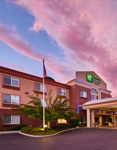 Holiday Inn Express Hotel & Suites