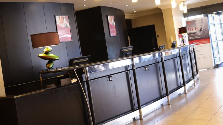 <b>Crowne Plaza Manchester Airport Lobby</b>. Images powered by <a href="https://leonardo.com/" title="Leonardo Worldwide" target="_blank">Leonardo</a>.