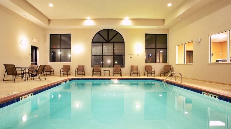 Holiday Inn Express Hotel & Suites Pool