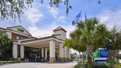 Holiday Inn Express & Suites Airport S