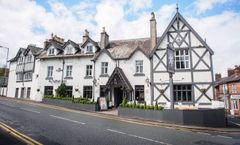 De Trafford Hotel