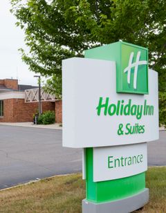 Holiday Inn Hotel & Suites St Cloud