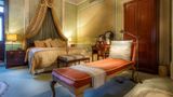 London Elizabeth Hotel Suite