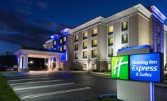 Holiday Inn Express & Suites Stroudsburg