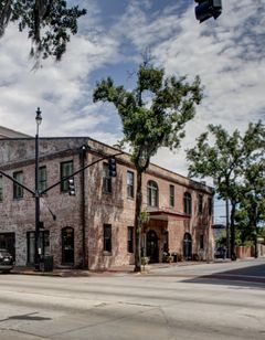 Staybridge Suites Savannah Historic Dist