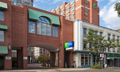 Holiday Inn Express Toronto Downtown