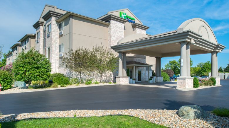 <b>Holiday Inn Express & Suites Bucyrus Exterior</b>. Images powered by <a href="https://leonardo.com/" title="Leonardo Worldwide" target="_blank">Leonardo</a>.
