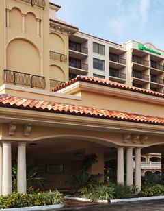 Holiday Inn Hotel & Suites