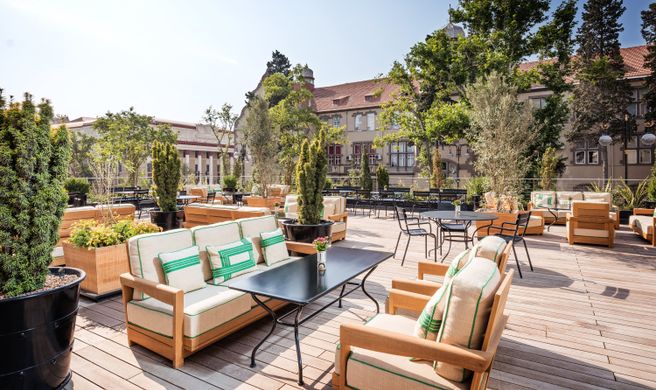 Dinamo Hotel Exterior