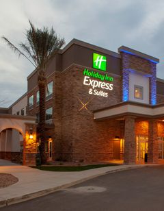 Holiday Inn Express & Suites East Messa