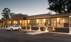 New Crossing Place Motel