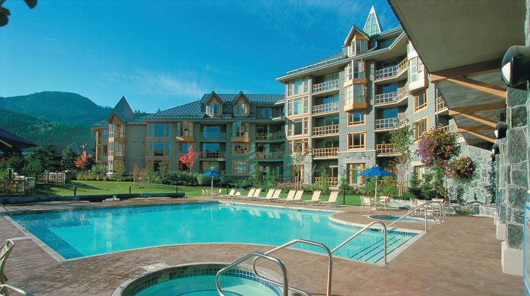 Whistler Cascade Lodge Room
