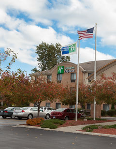 Holiday Inn Express & Suites Canton