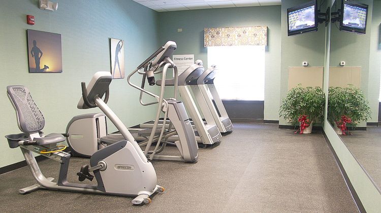 Holiday Inn Express Suites Cleveland Health Club