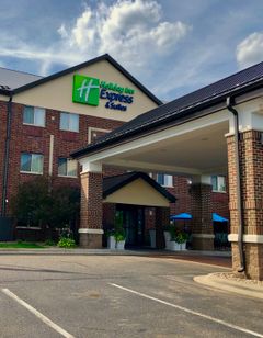 Holiday Inn Express & Suites St. Paul